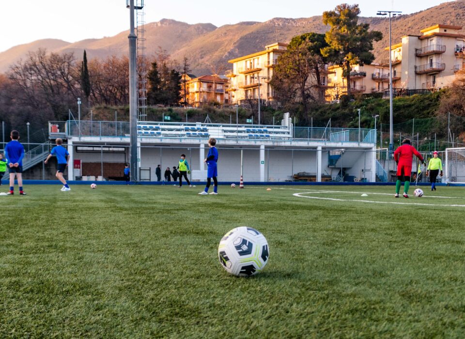 Novità allo stadio Francesco Merlo: una nuova tribuna per assistere alle partite su entrambi i campi